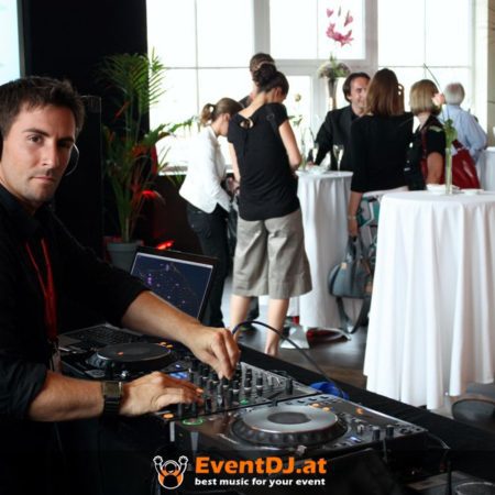 DJ für Firmenevent